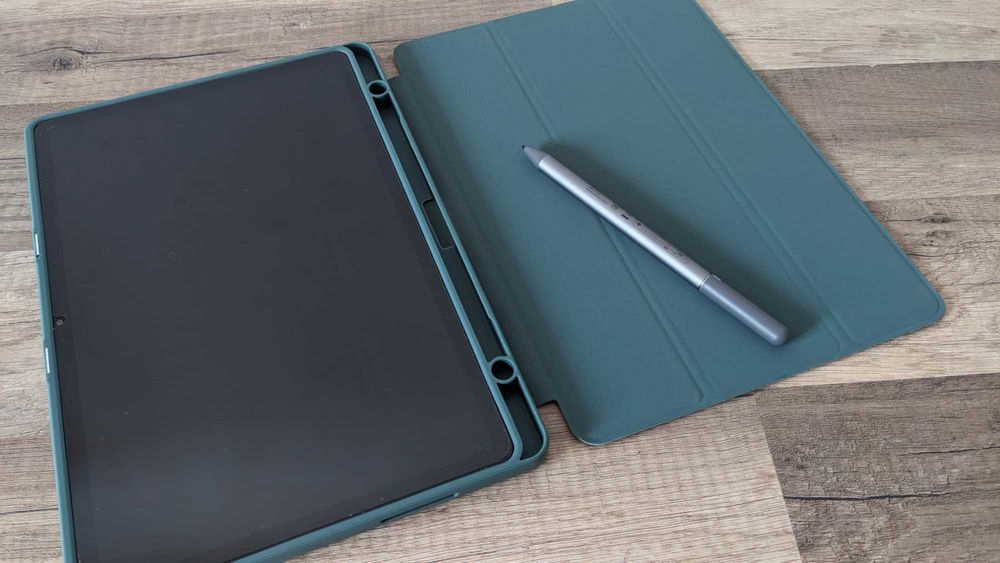 Tableta LENOVO Tab M11 cu creion, folie si husa de protectie