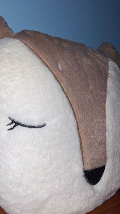 Нова декоративна възглавничка с подарък