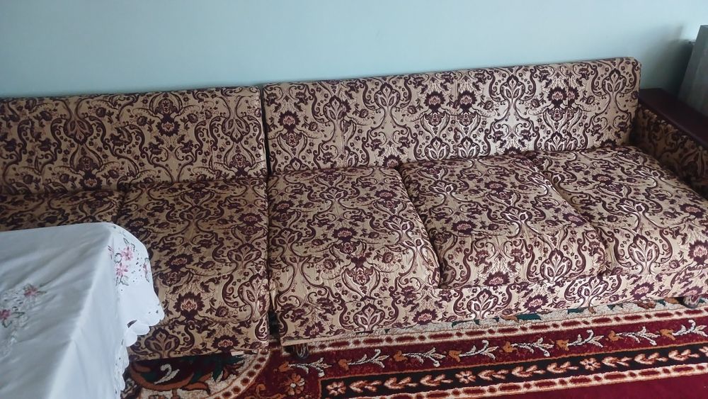 Ugolok mebel stoli bilan