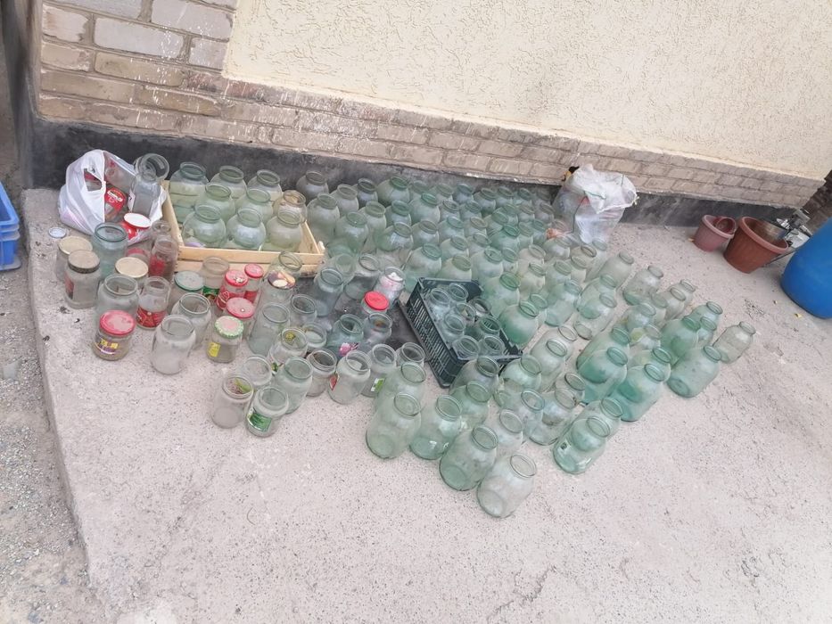 Продаётся банки 1-2л