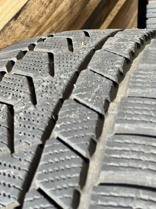 225 45 18 зимни гуми Continental Дот 2320