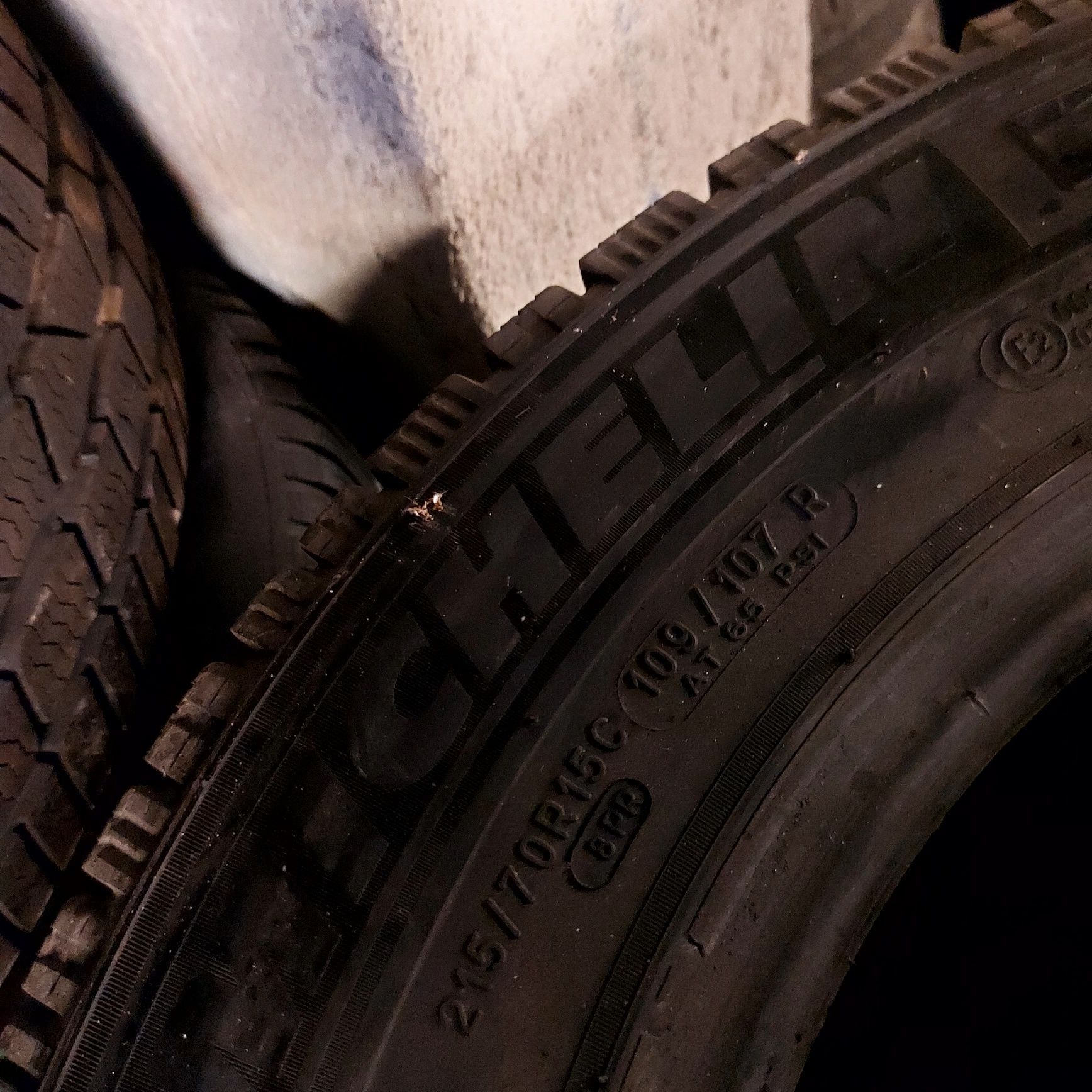 215/70/15C"Michelin 1бр.гума дот2021