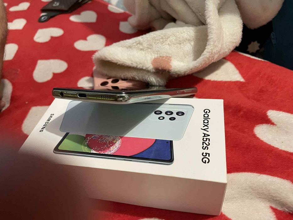 Vând Samsung a52s 5G