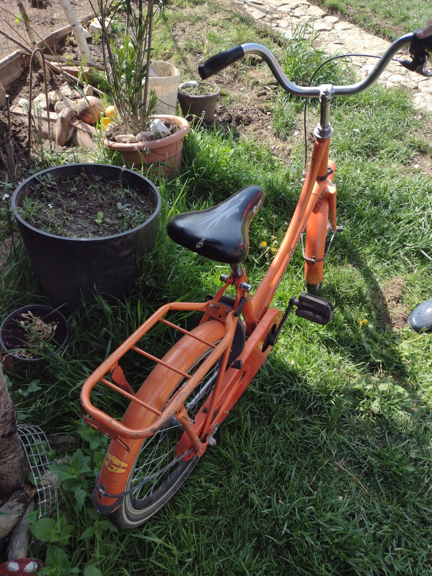 Bicicletă portocalie