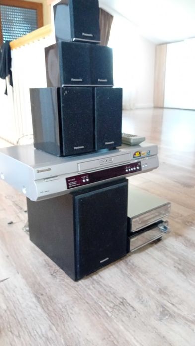 Sistem Home Theatre Panasonic SC-DT 100-pentru cunascatori