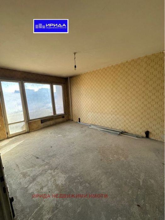 Двустаен апартамент в Надежда 1