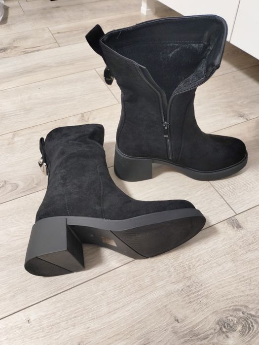 Botine dama mărimea 37.  Îmblănite Noi cu eticheta