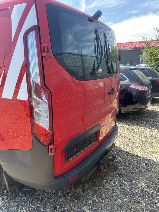 Dezmembrez Ford Transit custom 2.2