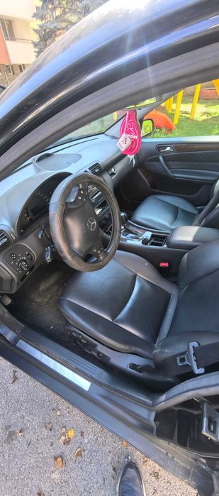 Мерцедес ц240 4х4 на части 2000 лв цял