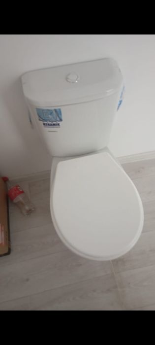 Продам раковина и унитаз новый