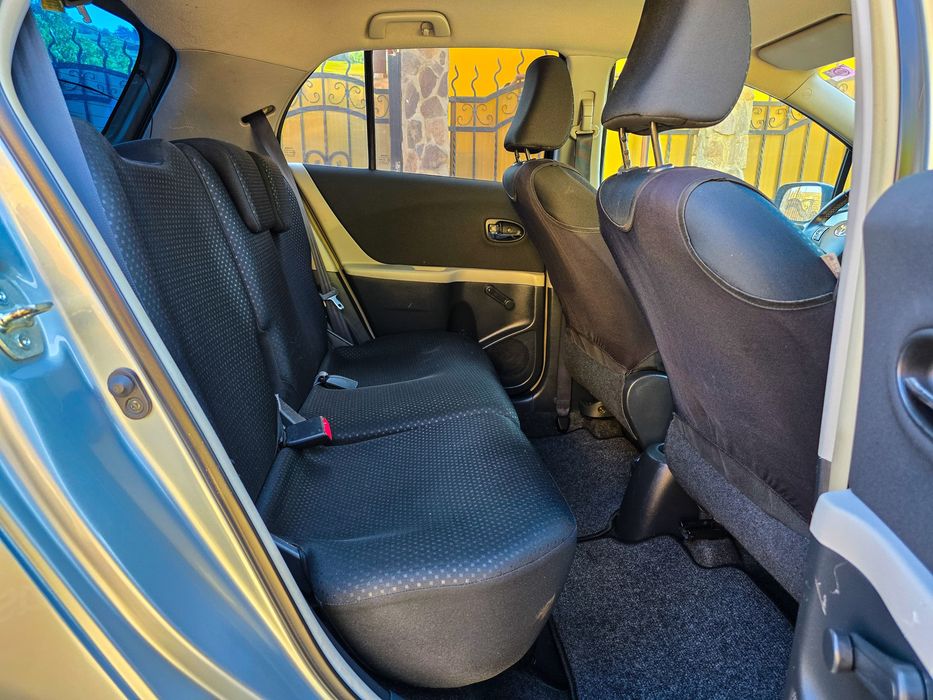 Toyota Yaris Facelift 2010 benzina Stare Impecabila!
