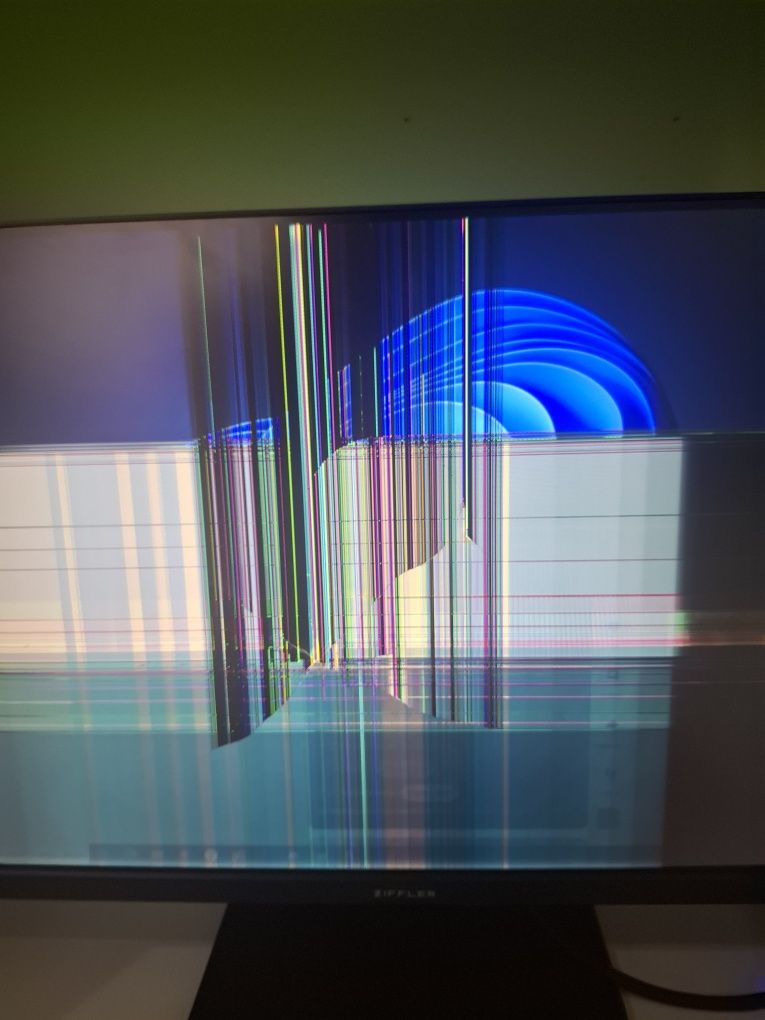 ZIFFLER 24ZI120 FLAD MONITOR FHD 120HZ VGA hdm+dc ips panel rgb