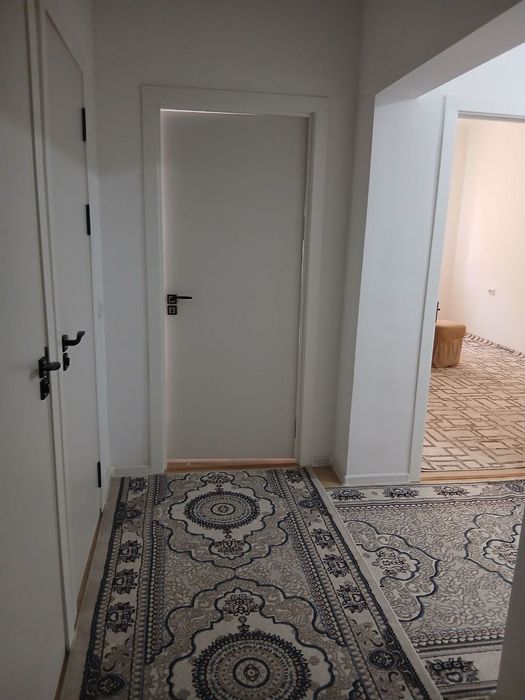 Yashnabot olmos mahalada 16 etashkani 11 etajida 3 hanali