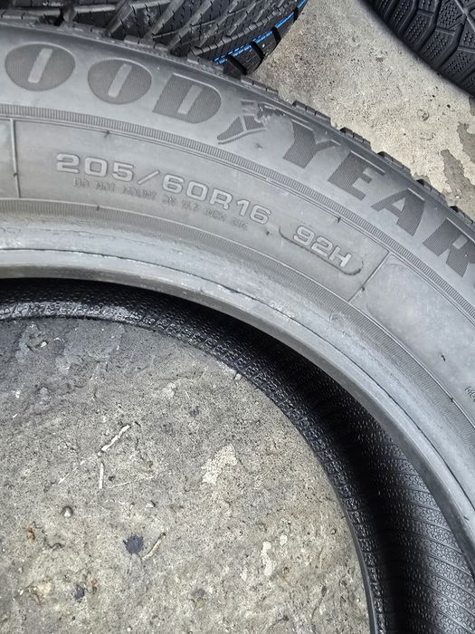 205 60 16 goodyear m+s