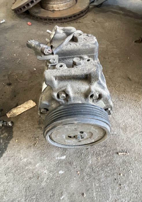 Климатичен компресор Denso 7seu17c от БМВ Е60
