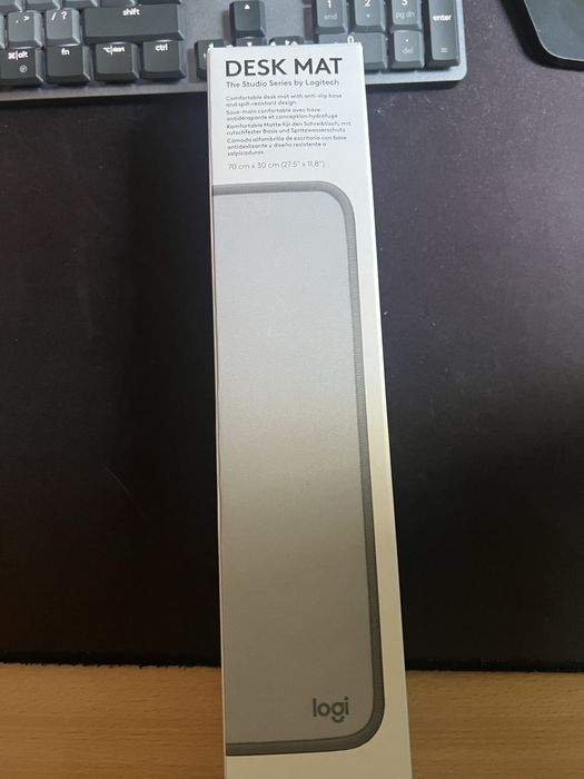 Logitech Desk Mat Studio 700x300mm