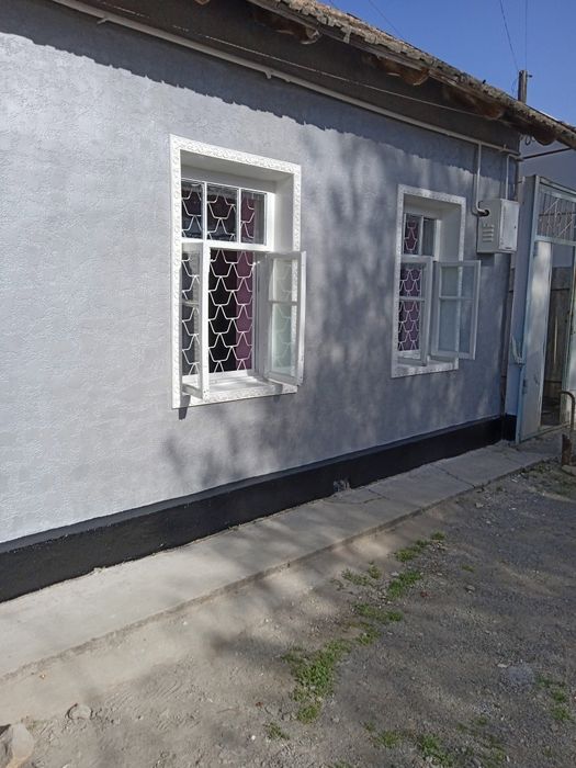 Uy sotiladi yangiyol shaxrida sentrda