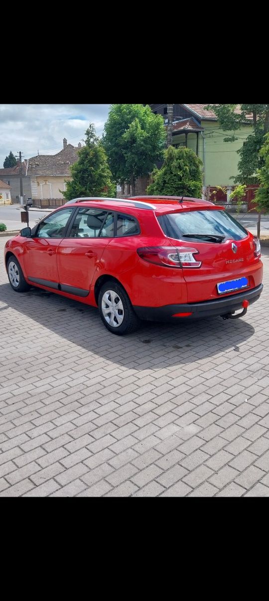 Vând RENAULT MEGAN 1,5 Motorină Euro 5 An 2010 luna 10
