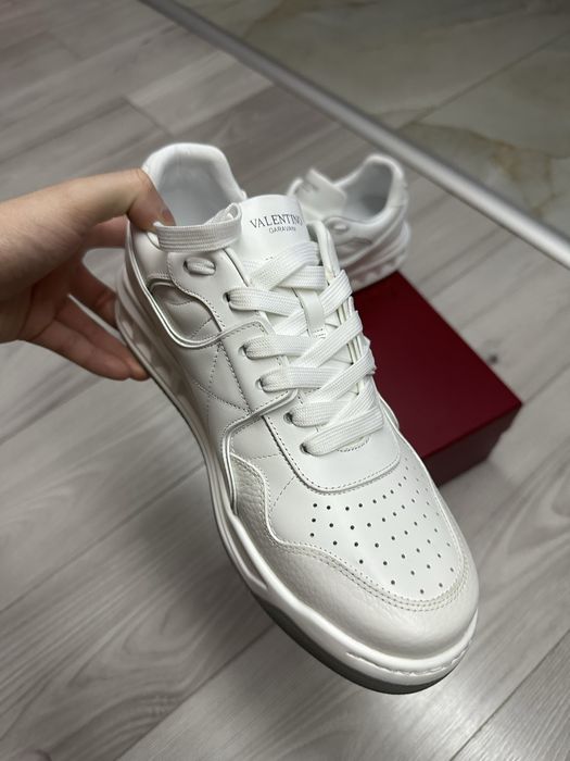 Adidasi Valentino Garavani One Stud Low-Top