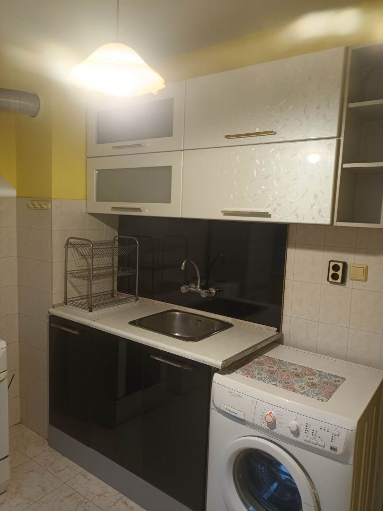 Дава се под наем Двустаен апартамент в Перник, Изток - 73 кв.м за 331.5 € - Снимка #4