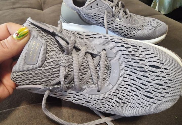 Under Armour дамски маратонки номер 40