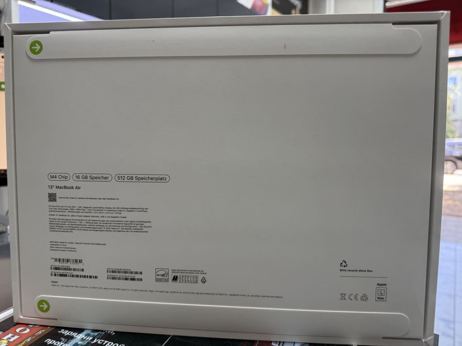 Macbook 13 inch M4 chip      16Gb/512Gb *Запечатан*