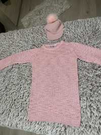 pulover roz + șapcă roz cu puf
