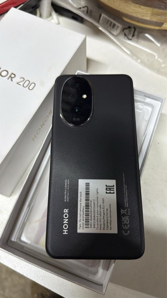 Продам Honor 200,