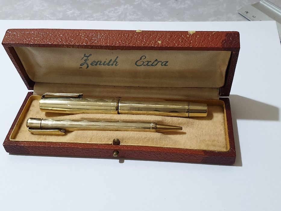 Stilou Zenith aur vintage