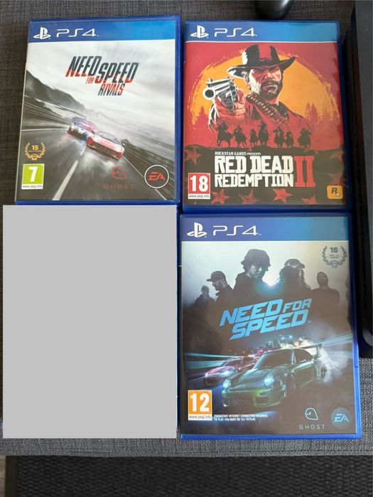 Playstation 4 slim cu doua controllere