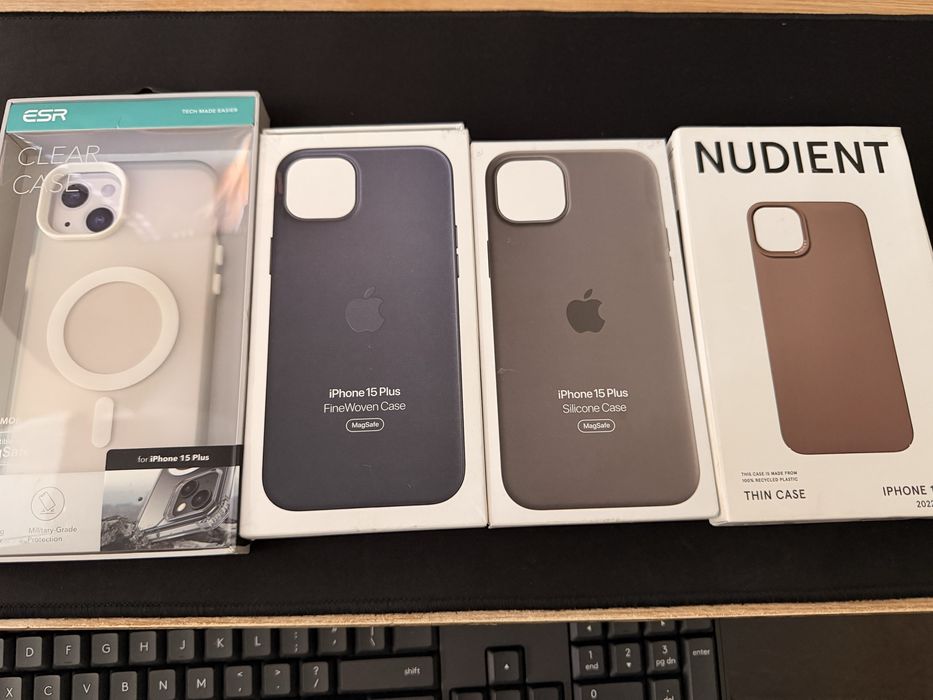 Iphone 15 plus 128 gb inca in garantie , impecabil, folie spigen