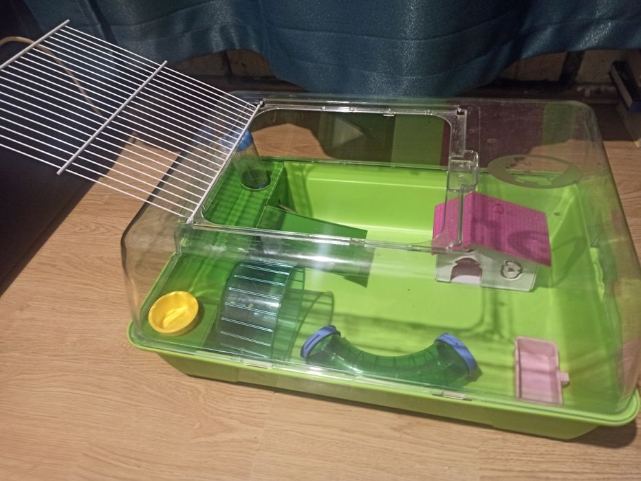 Vând cușcă de hamster