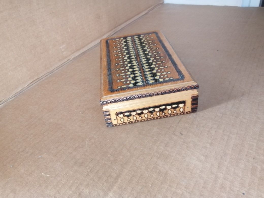 Стара дървена кутия за цигари – табакера