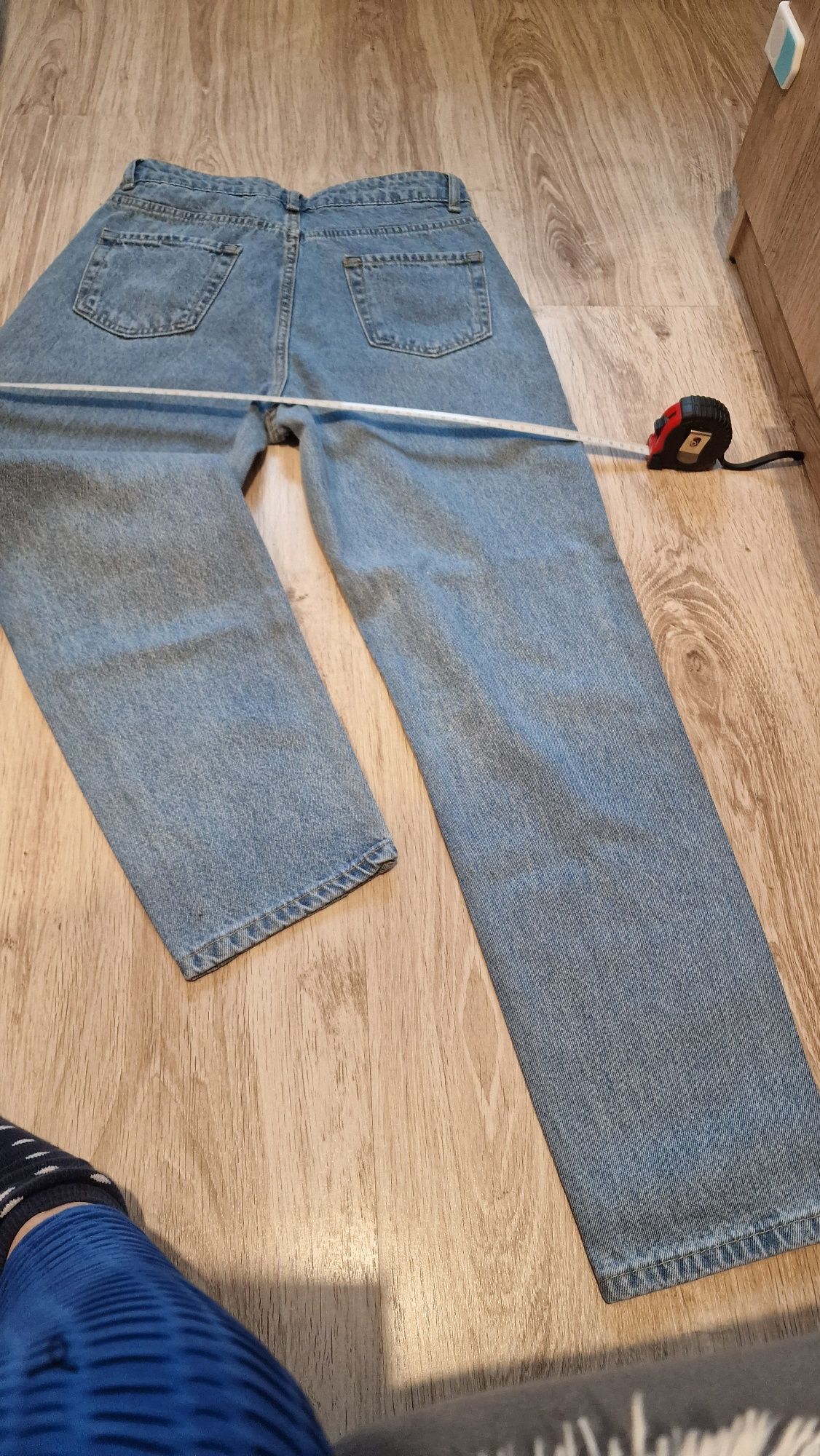 Jeans mom fit NOI