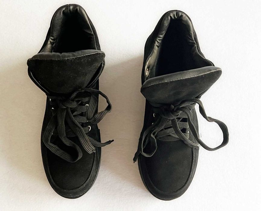 Новые ботинки на платформе 38 р ботильоны кроссовки