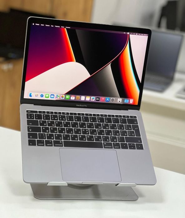 MacBook pro / 256gb 100%