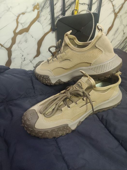 Осенне-весенние кроссовки 40-41 размер.