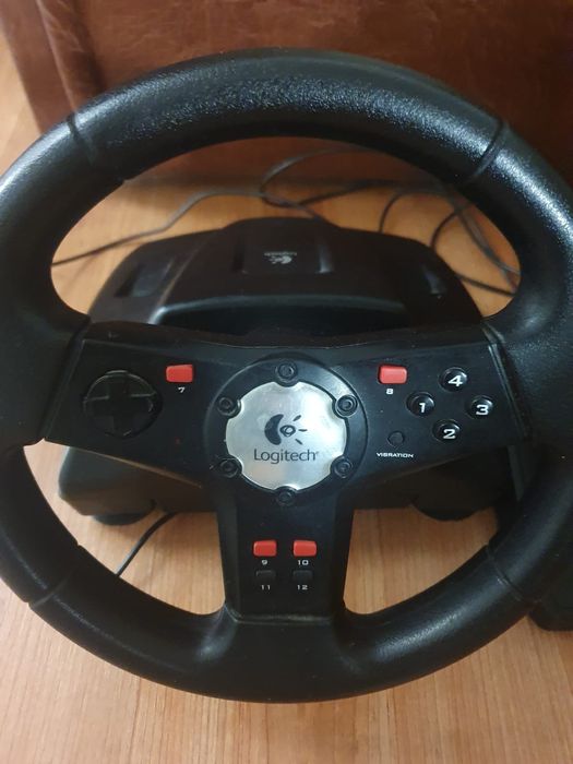 Vând volan PlayStation
