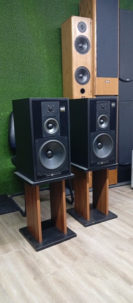 Тонколони HECO Superior 640