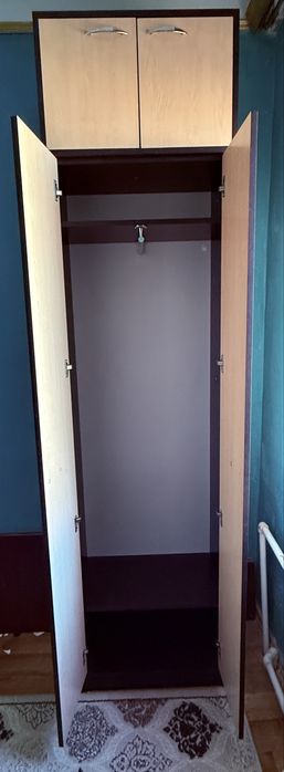 Срочно продаю шкаф для прихожей