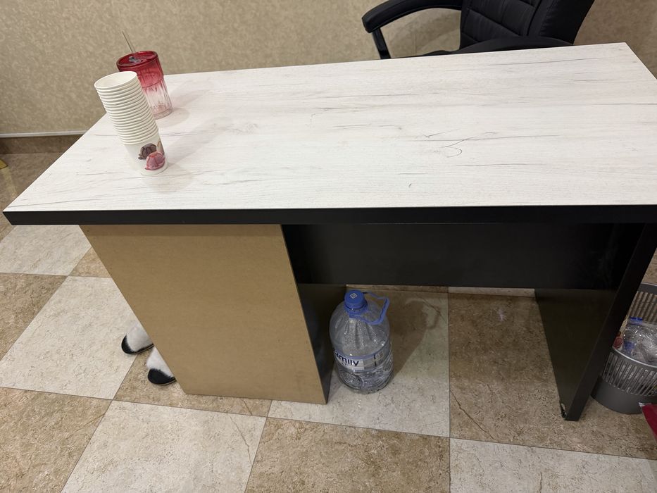 Офис стол сотилади