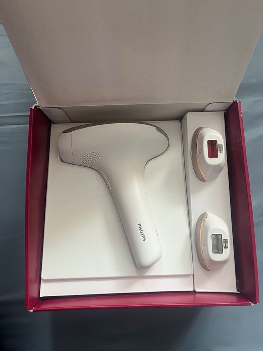 Фотоепилатор Philips Lumea 7000 / Advanced
