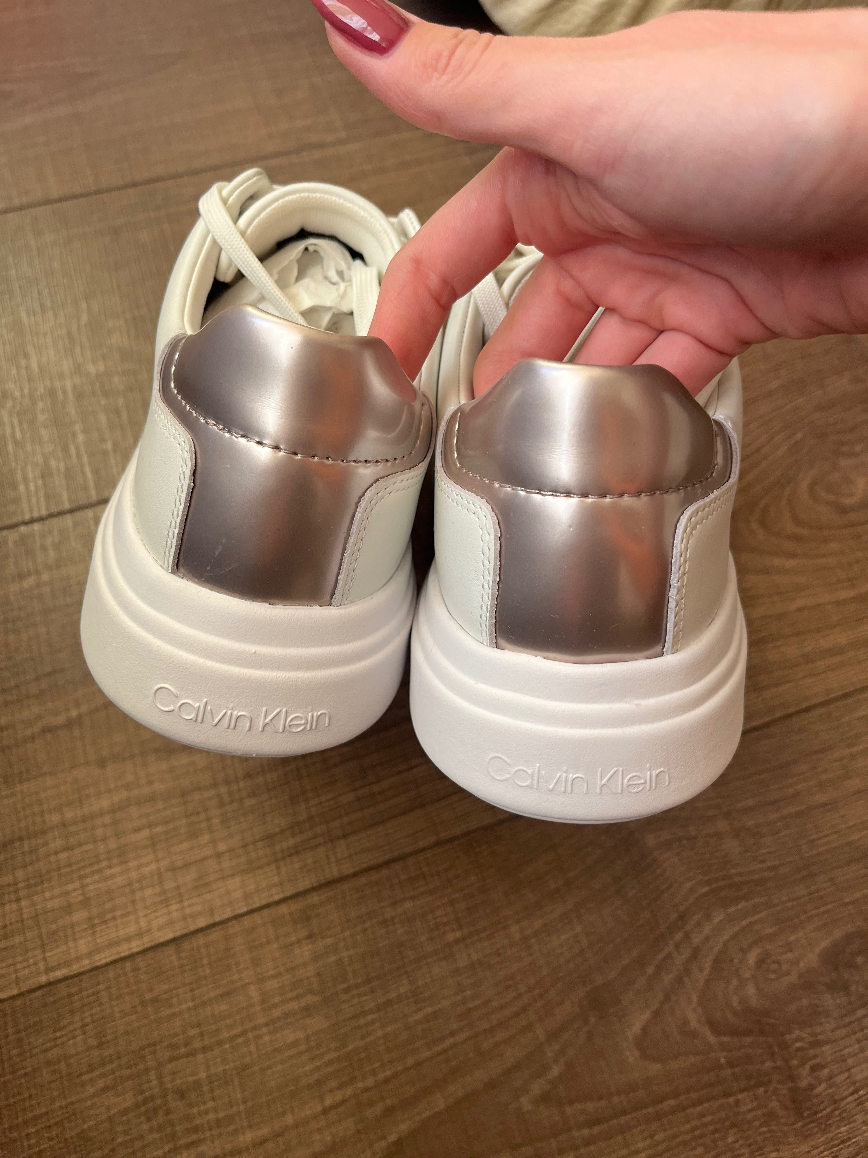 Calvin Klein обувки