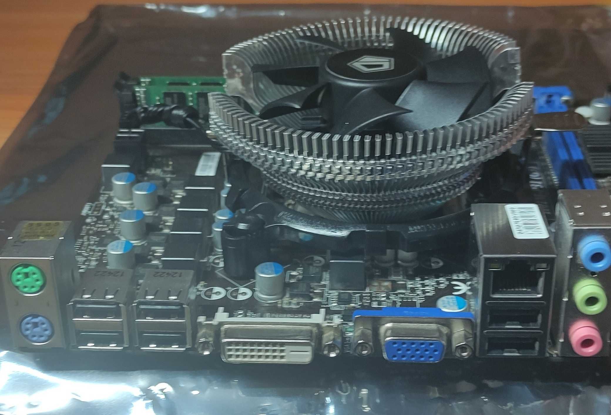 Комплекты AsRock H61M Core i3-3.3GHz/4G-G2120 3.1GHz/MSI H61М/2Gb DDR3