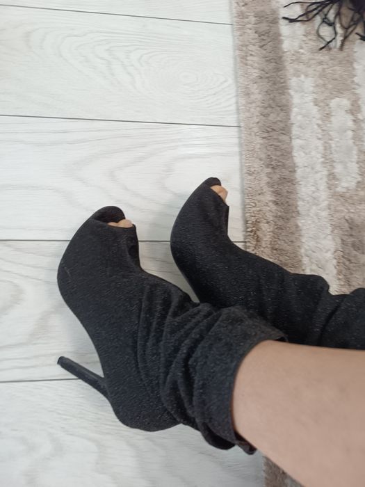 Ghetuțe cu toc superbe