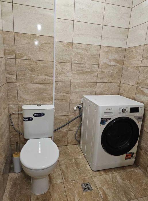 Дава се под наем Едностаен апартамент в Пловдив, Остромила - 86 кв.м за 550 € - Снимка #10