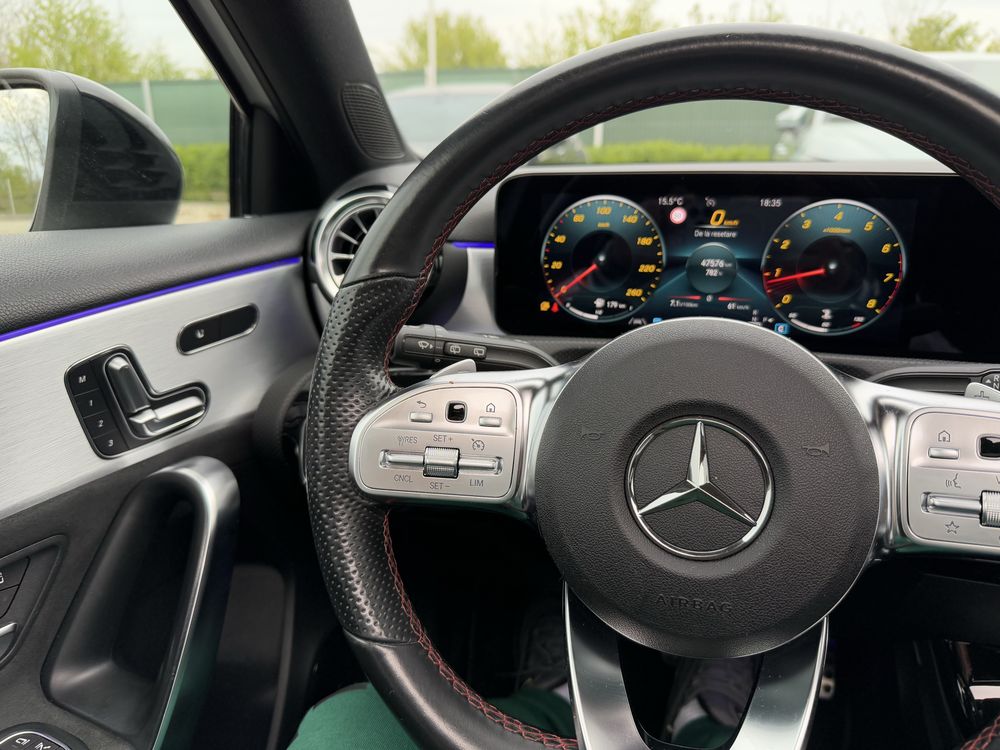 Mercedes A-180/ AMG / 2021 / FULL EXTRA /Ambientale / Trapa/ Multibeam