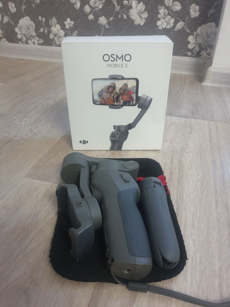 Стедикам Dji OSMO mobile 3