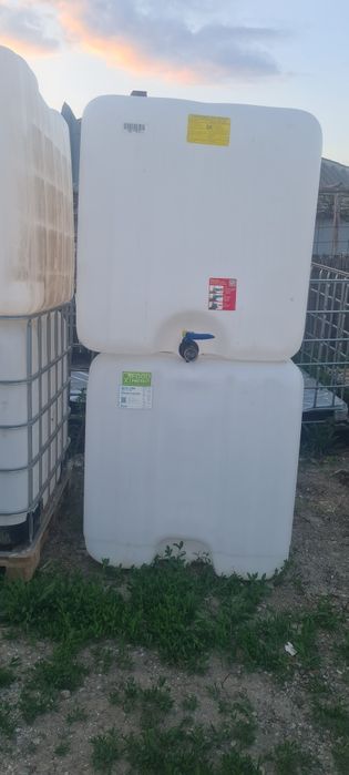 Bazine. butoi .Ibc. 1000l pentru cereale. Fosă Apă. 1000 Litri