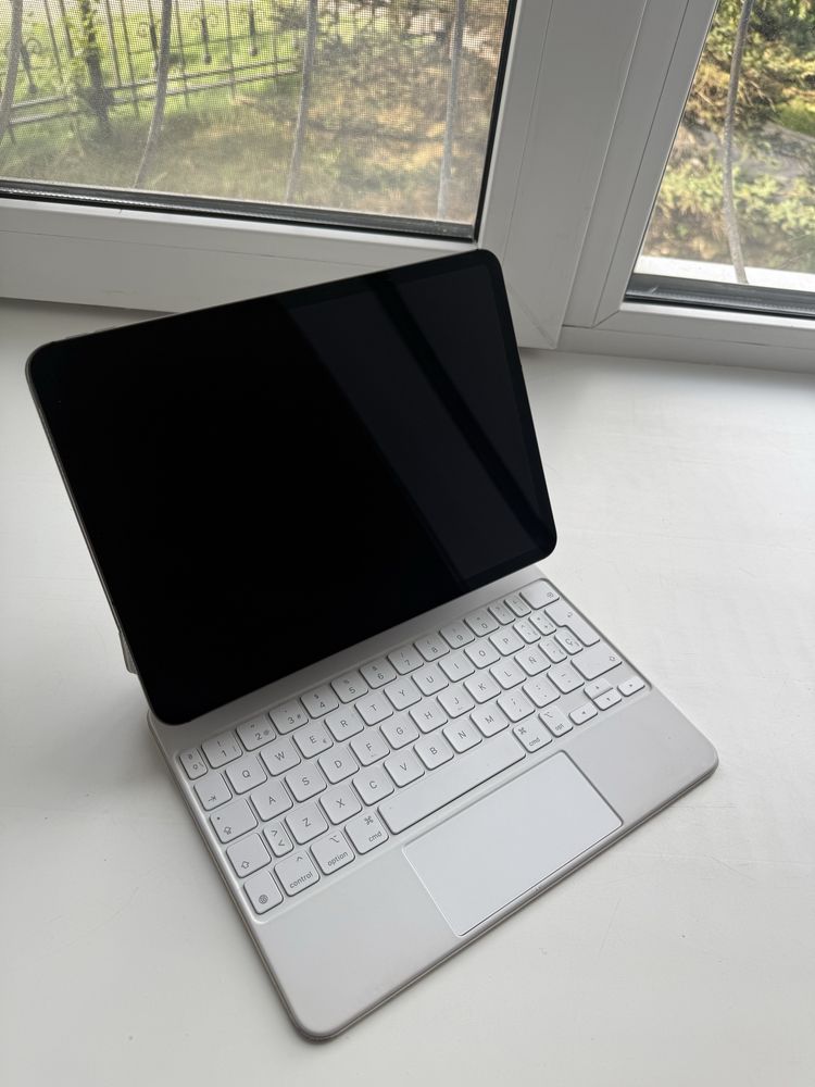 IPad 7 11 дюймовый с Magic keyboard